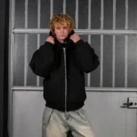 HEAVYWEIGHT FULL-ZIP HOODIE