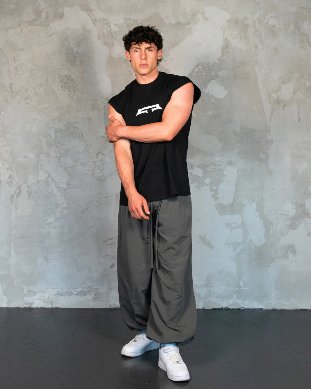 Vanguard Sleeveless Tee BLACK